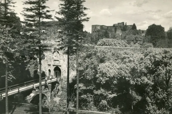 Helfštýn, VF, nakladatelství Orbis, prošlá 1971?