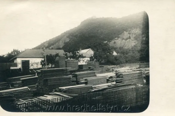 Týn s Helfštýnem, MF, Pila, fotopohlednice, 1924