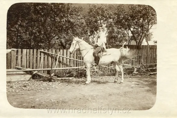 Týn nad Bečvou, MF, Dožínky, hanácký kroj, 1924