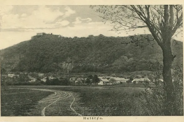 Helfštýn, MF, Nákl. V. Pátka, knihkupce v Lipníku, prošlá 1930